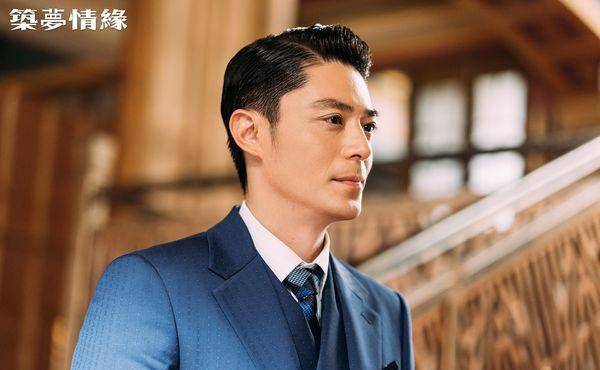 41岁霍建华「男团造型」超美!杨幂吐槽看腻了_浏海_工作_年轻人