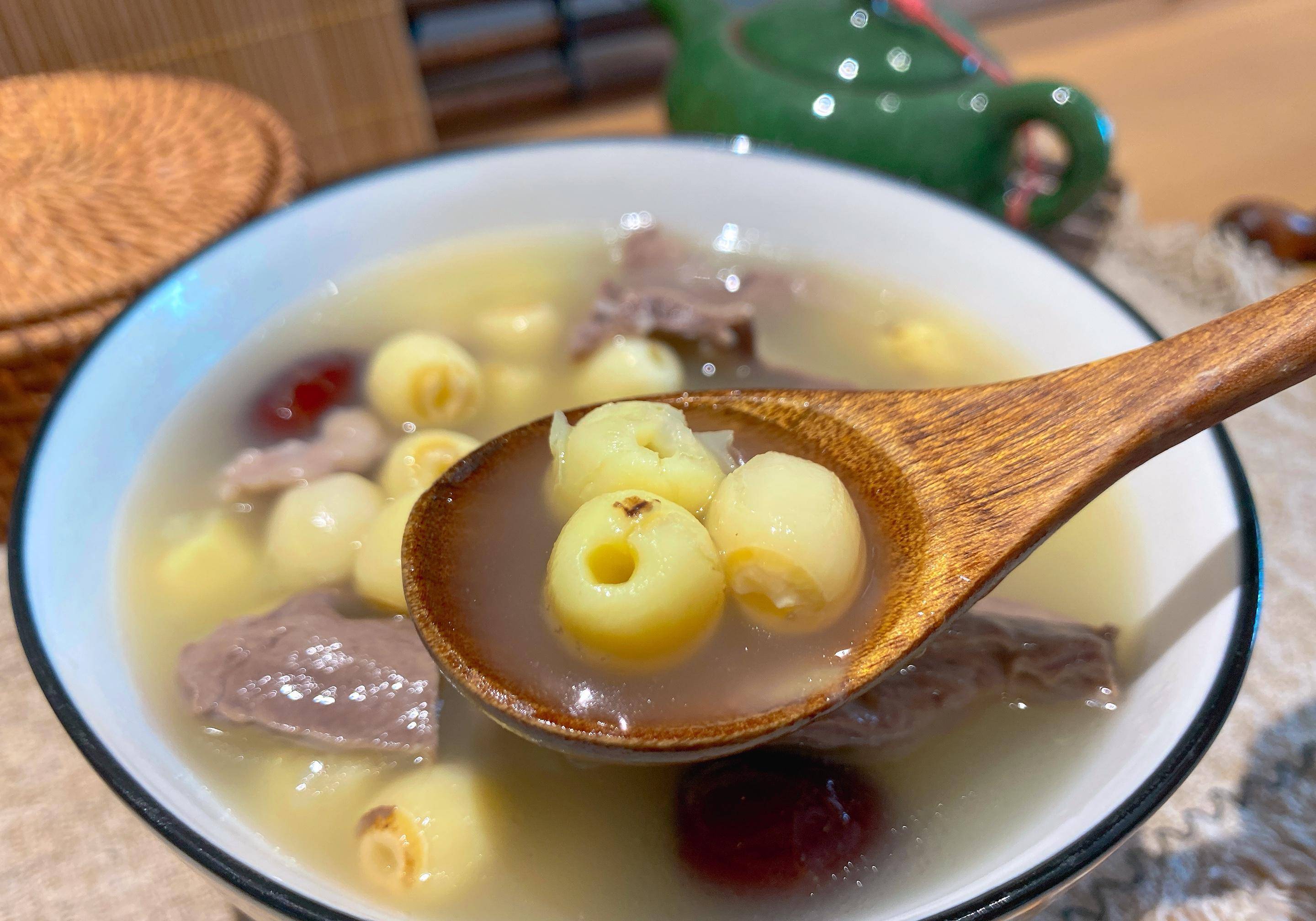 莲子猪心汤的做法图片