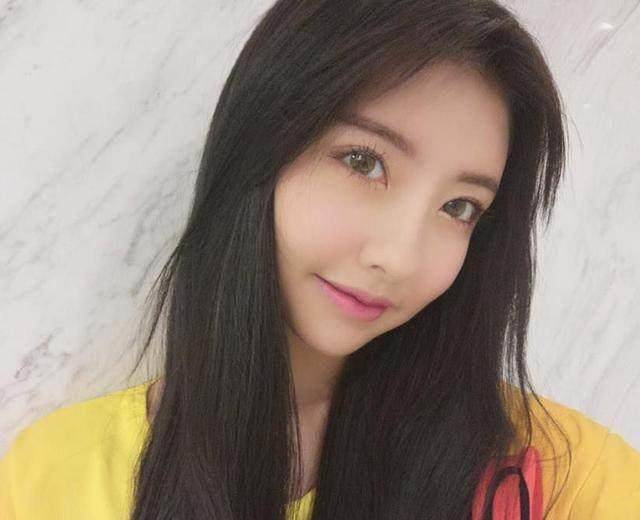 不过,有眼尖的网友发现,玩偶中有好几只布朗熊,这不是王思聪最喜欢的