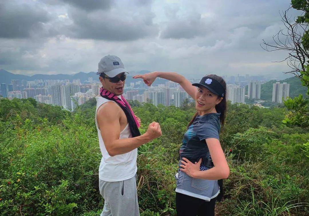 而两人各自的另一半都完全不介意两人以朋友身份相处,众所周知,林淑敏