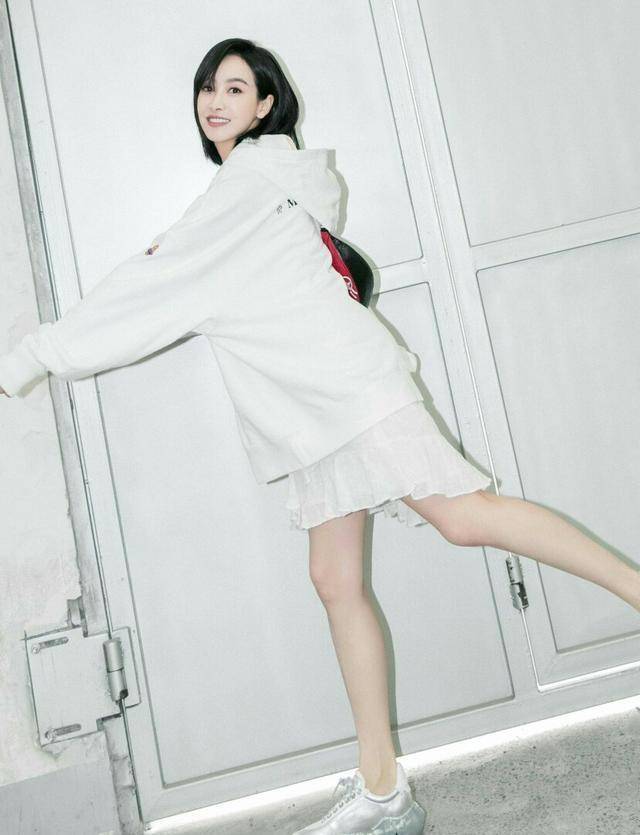 学宋茜这样穿,甜美又俏皮!_黑色_穿法_少女