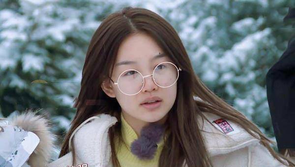 火箭少女素颜照,都是可爱的小女孩,不过杨超越还是完胜了_节目_女明星