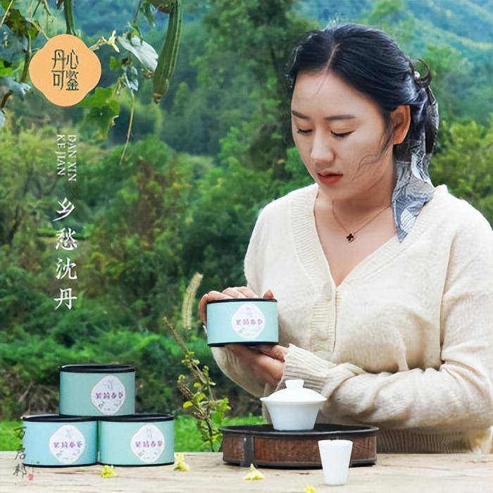 男人的梦中情人,千万粉丝的网红沈丹, 如何从离异村妇成名的呢?