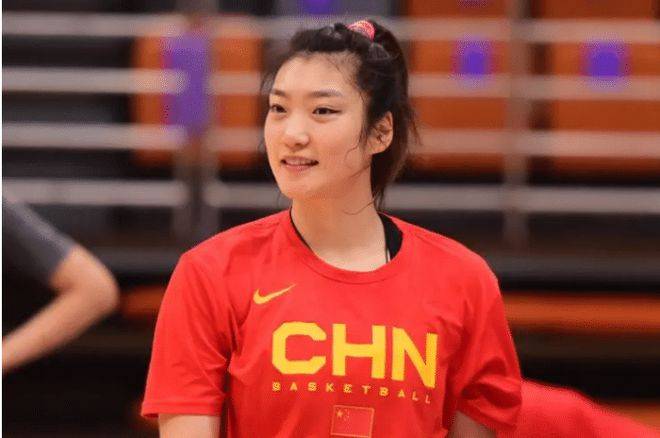 被曝三角恋,李梦退出女篮?19时,李梦首次回应,她做最好选择_中国女篮_张隆_质疑