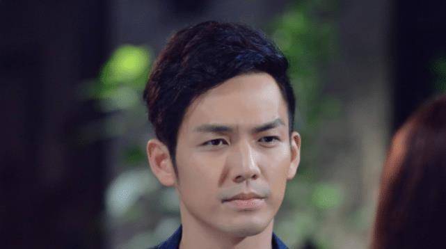 47岁钟汉良明显发胖,脸又肿又僵硬,一不小心撞到了张庭老公_明星_年纪