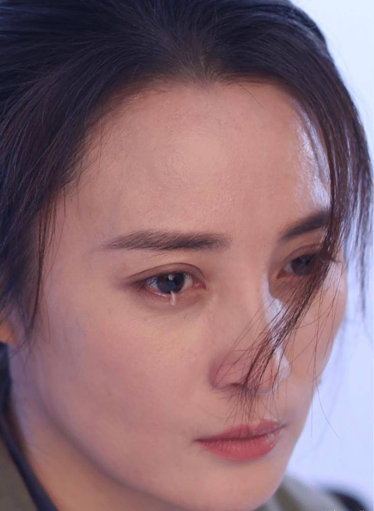 蒋勤勤工作室发落泪生图,45岁肌肤状态优越,但眼下有明显细纹_剧照