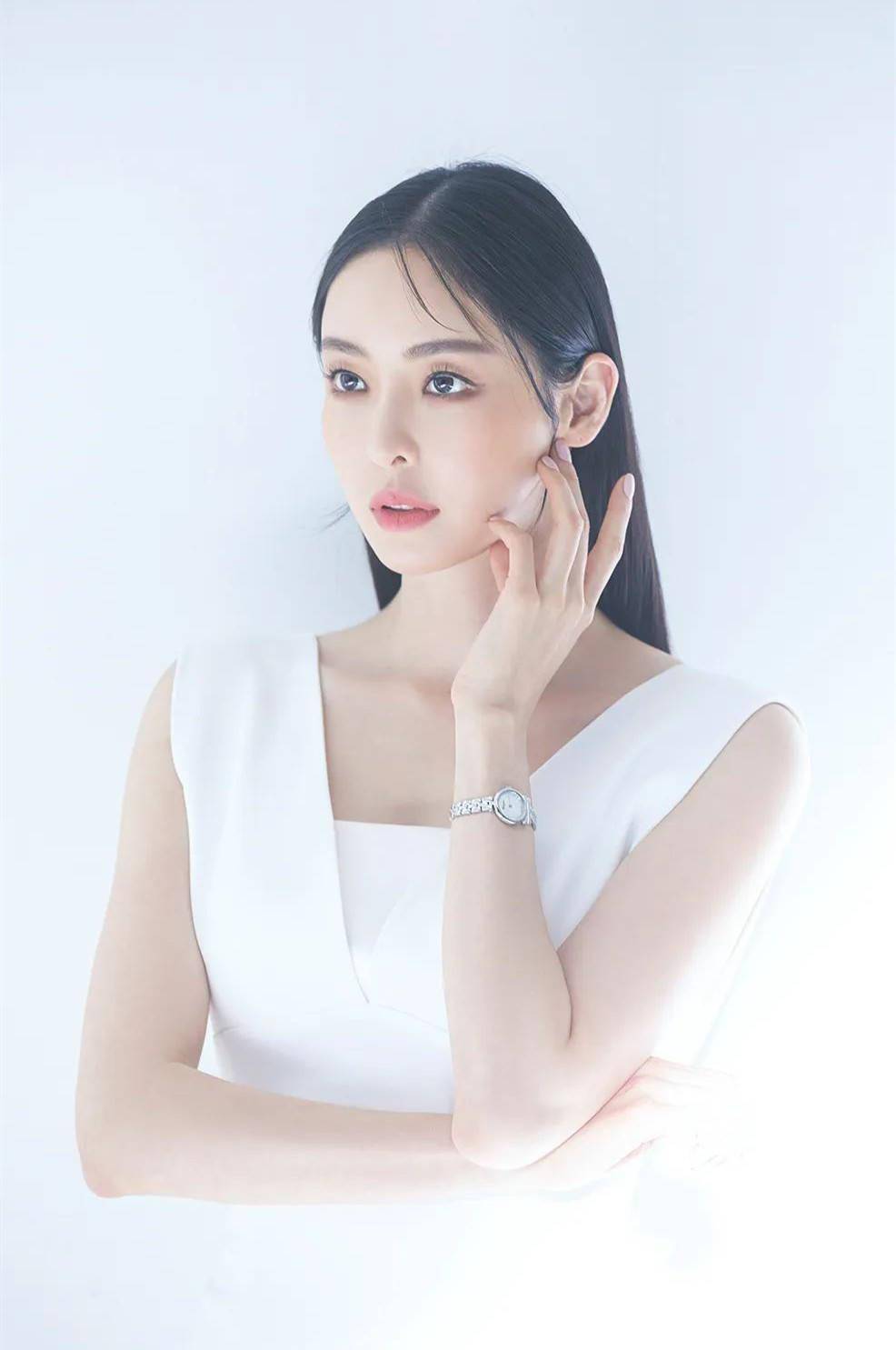 李多熙,37岁单身至今,真正的韩国"白富美"女神_身材_形象_成功