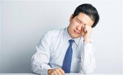 最后是清肝那还有的人说了,我是天天感觉嘴里干苦难受,不想吃饭,还总