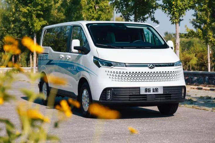 而上汽大通凭借压倒性的领先优势,或将成为轻客市场中的比亚迪