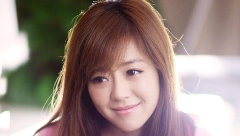 1代全民造星的节目就是《超级女声》,2004年那一届前三名就得说安又琪