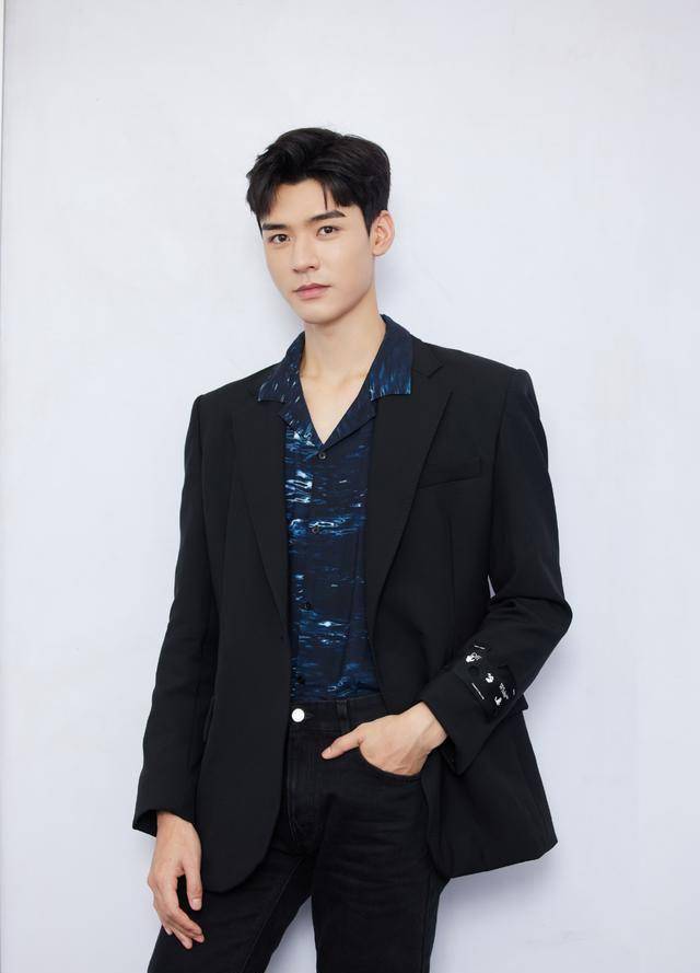 龚俊工作室发文辟谣,本人更是表示不曾去过神社,未来也绝不进入_回应