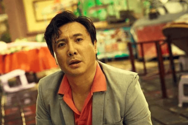 "喜剧杠把子"沈腾,喜剧表演让自己心疼,羞涩外表成为笑星梗