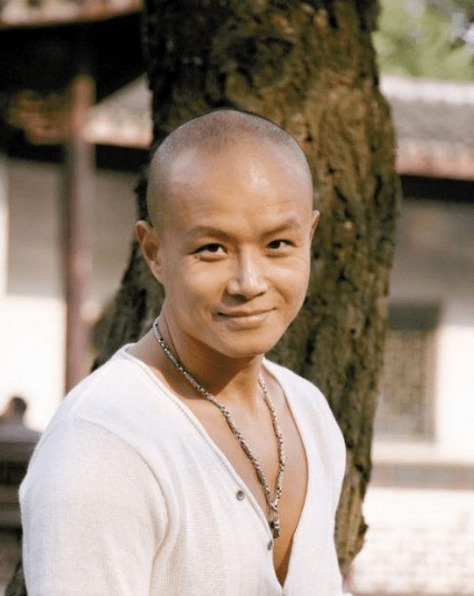 强吻谢娜说金星,飞的高"蛋碎"地越快_节目_时候_学历