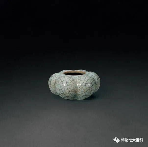 清時代哥釉金絲鐵線帶支釘三足雙耳炉-