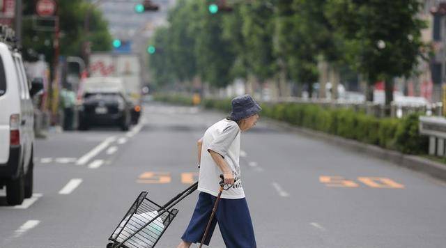 人口年龄比例_中国人口年龄构成!|老龄化_网易订阅(2)