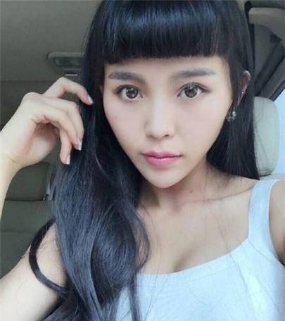 王迅90后娇妻时隔两年再秀恩爱,曾被传是小三转正_王依梓_微博_前妻