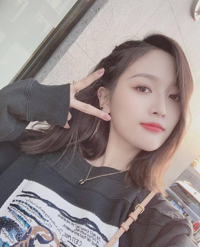 吴宣仪太会穿了!