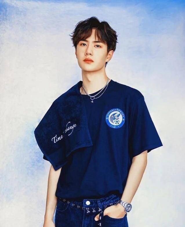 王牌综艺靠流量撑场,邓伦现身《极挑》录制,王一博有数据为证!