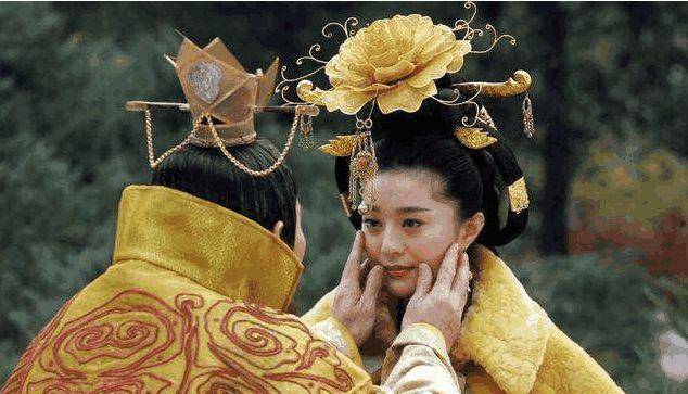 个妃子都要共用一个唐玄宗,但是皇上的爱妃以及皇后就不用跟人共享了