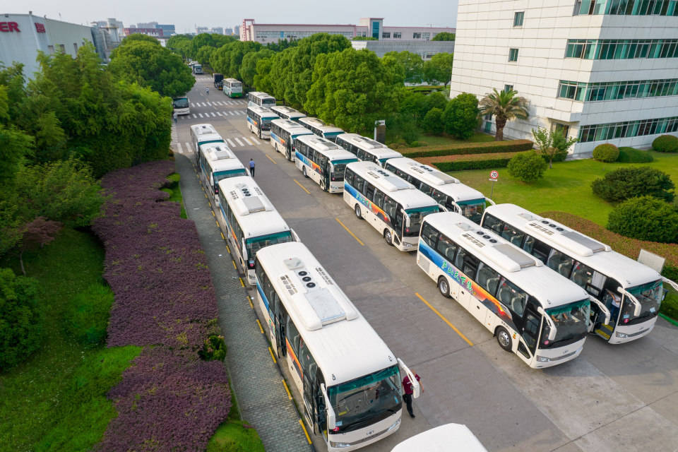 海格途悦让旅途更愉悦提到这批交付的20辆苏州金龙海格客车38座klq
