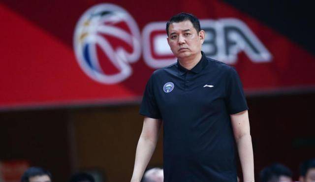 辽篮27岁前锋无球可打,巩晓彬看不上,不如3名老队友_郭旭_辽宁队_球员