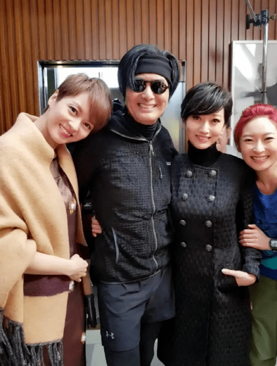 67岁周润发晨跑被网友偶遇!