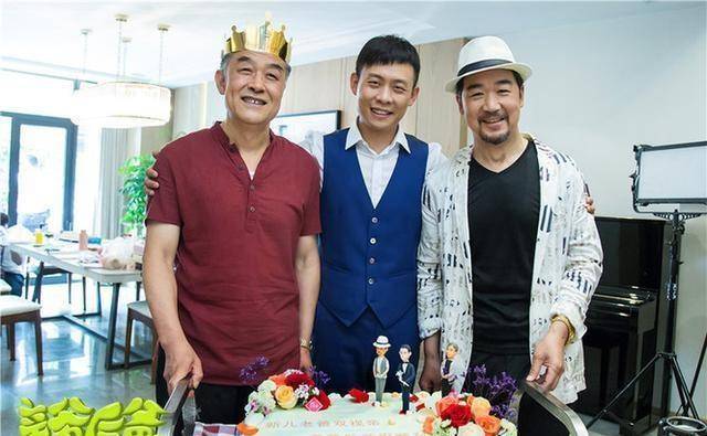 张译与张国立,李建义上演"亲爹后爸"合家欢,自称被幸福包裹_角色_进行