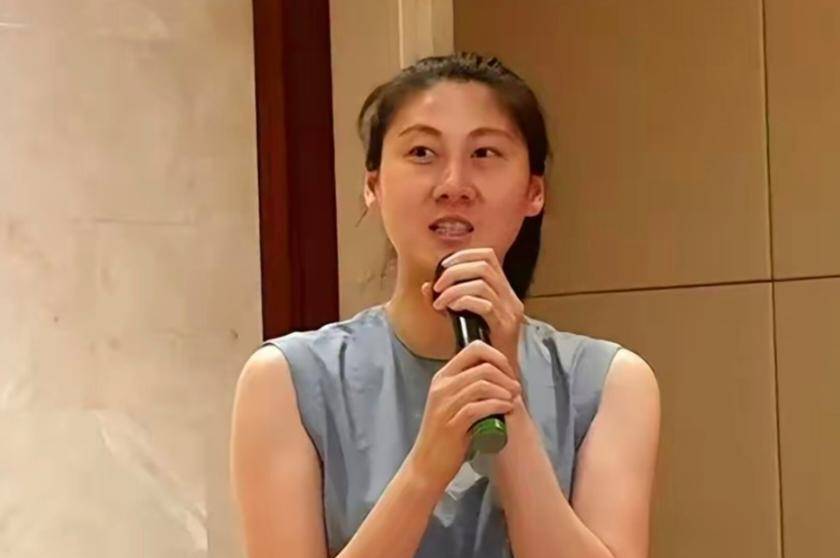 曾是我们女篮"猛女",带领队员闹出罢训风波,二婚生下双胞胎_卞兰_奥运