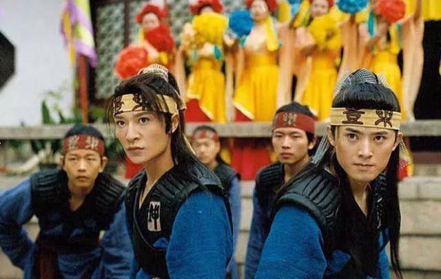 由徐进良执导,赵文卓,何润东,蒋勤勤,千叶真一和陶红领衔主演.