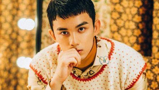 而且据网友透露,张子枫的艺考表演成绩,接近满分.真的是十分厉害了.