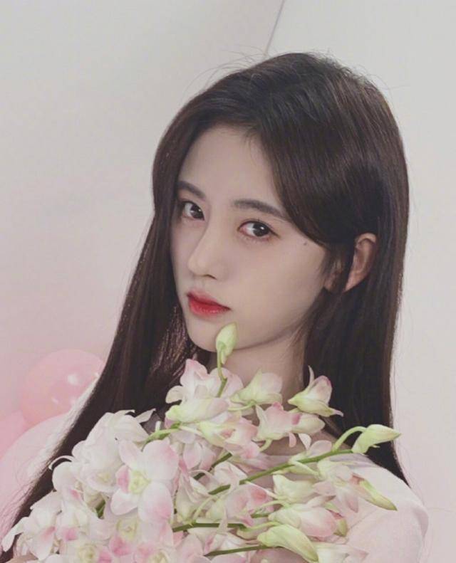 有种"惊艳"叫鞠婧祎剪短发,本以为会暴露缺陷,却意外美到犯规_造型
