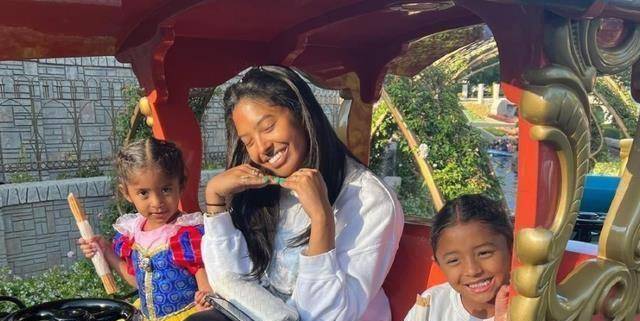 40岁瓦妮莎穿泳装体重200斤!