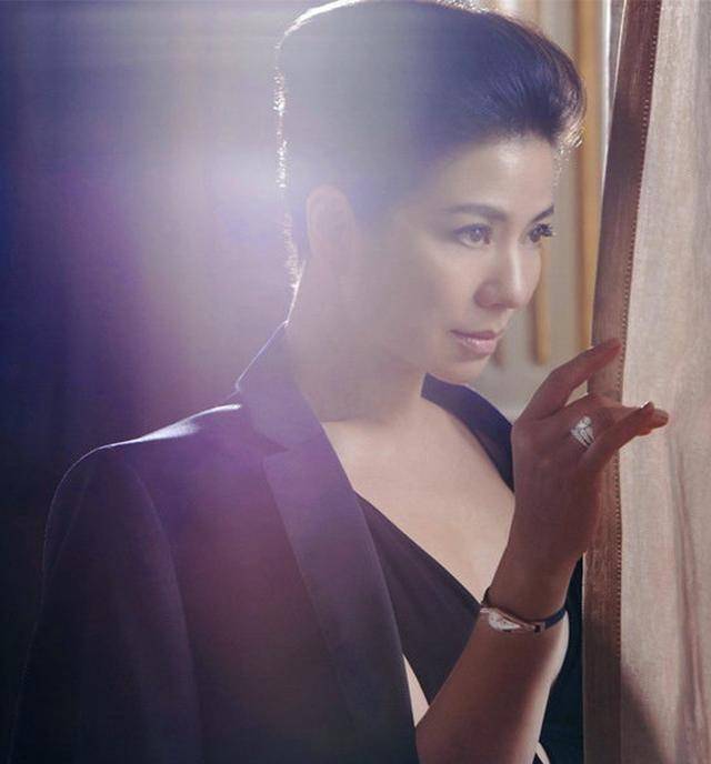 她没打美容针林青霞张敏站两边张国荣周润发独宠她_钟楚红_时期_名字