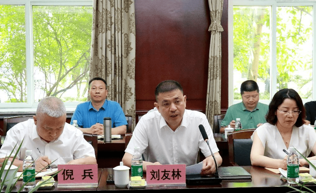 中华职业教育社副总干事,党组成员付强一行莅临重庆工商学校调研_发展