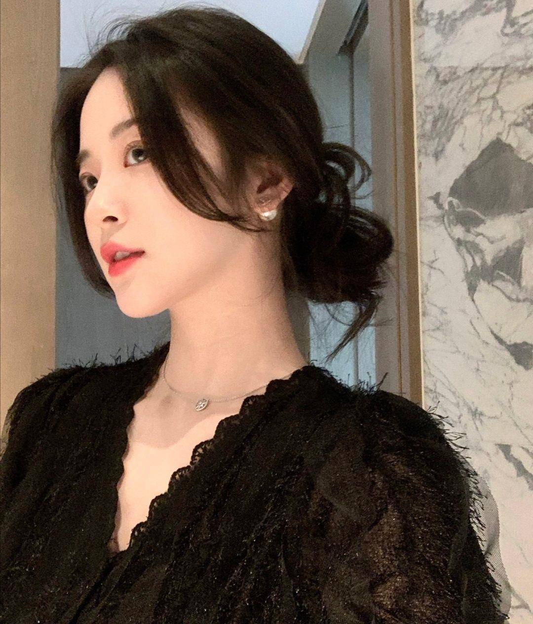 扎低丸子头型既优雅又有女人味时尚又百搭利落又有气质