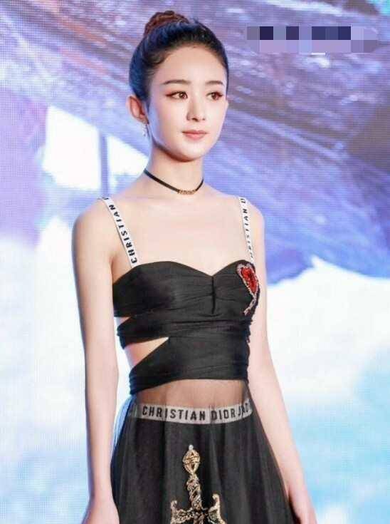 32岁赵丽颖真能穿,内衣外穿尽显成熟魅力_身材_的设计_后背