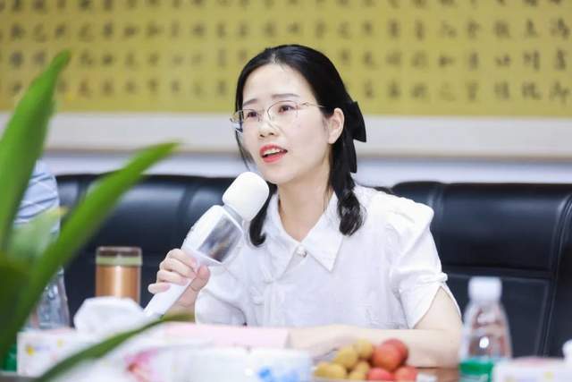 岳阳县人大主任周峰一行来深考察 并召集"湘商回归"交流座谈会_深圳