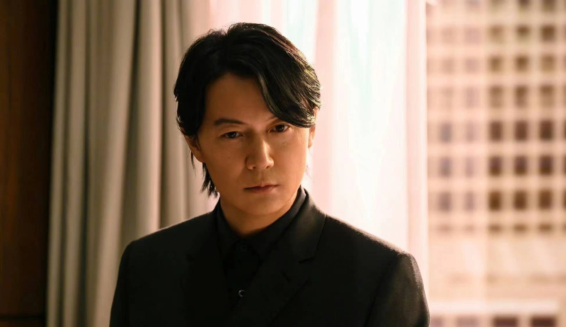 还记得日本明星福山雅治吗?他怎么变成这样了?_单曲_作品_大叔