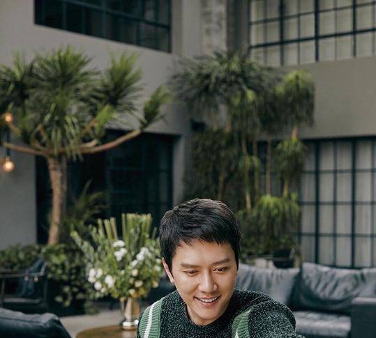 黄晓明冯绍峰否认将合作耽改剧为什么会上热搜?大家如何评论的?