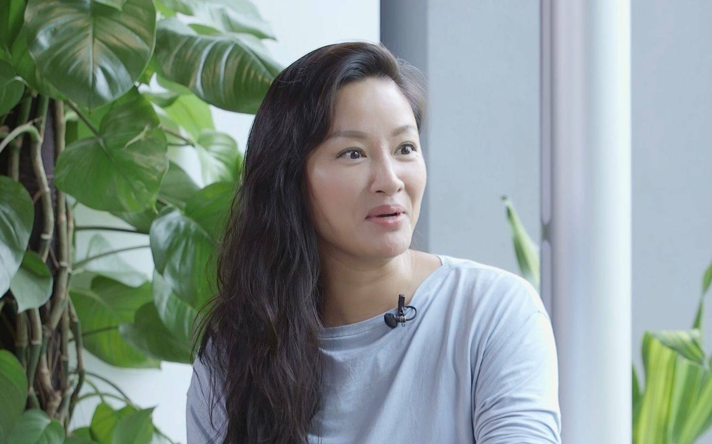 瞿颖的母亲丁家珍:女儿52岁仍未婚单身,让她纠结心痛_艺术_家庭_才华