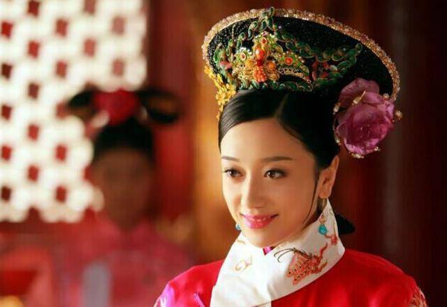 末代皇帝溥仪的后宫,妃子"宫斗"不断,婉容和文绣的奇葩斗争_生活_女人