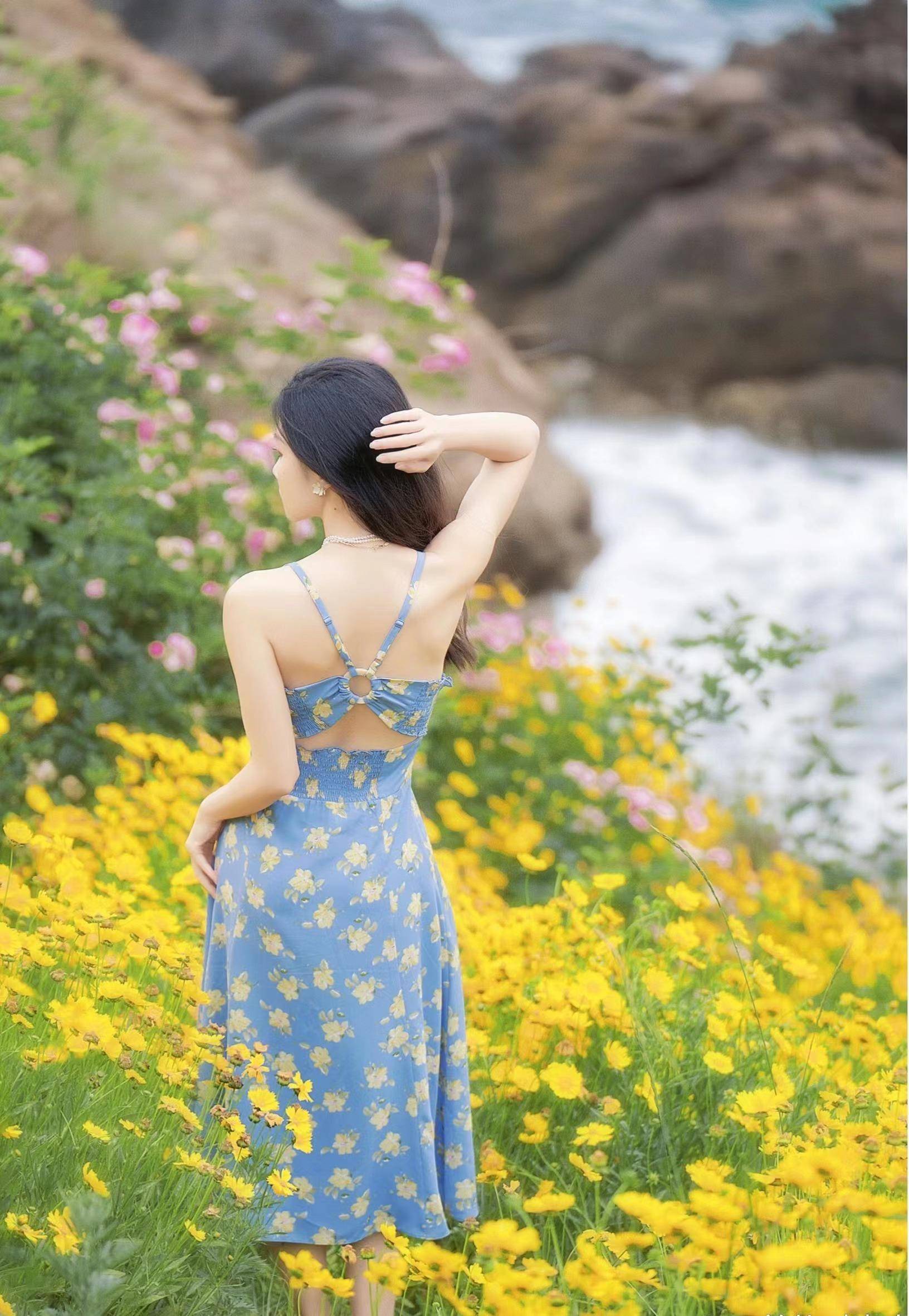 拍气质漂亮的裙装人像,7个姿势了解一下,出片好看有魅力_双手_画面