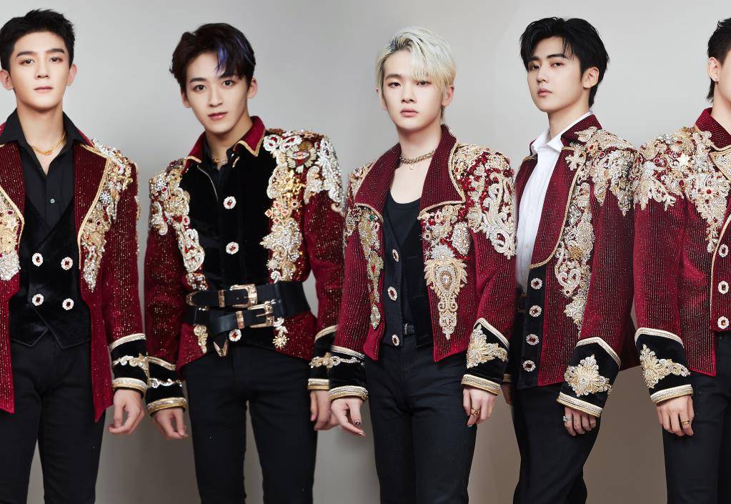 r1se才刚解散,何洛洛就有望出演大ip《春日宴》,女主选角厉害了