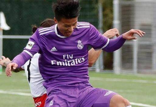 而林良铭则继续在皇马二队枯坐冷板凳,林良铭所在的皇马二队目前征战