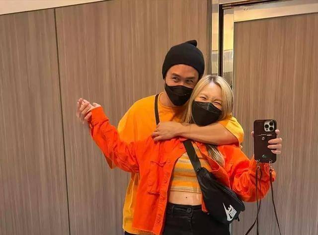 香港知名女歌手林欣彤宣布与男友分手,公开恋情不到半年_anton_媒体