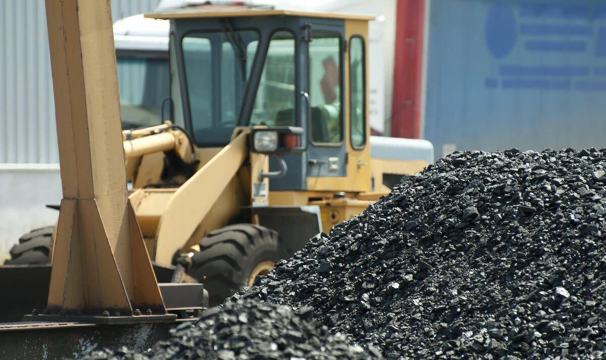 刘旭明的覆灭史:从送人路虎到阶下囚,他做了啥?_工作_母亲_煤炭