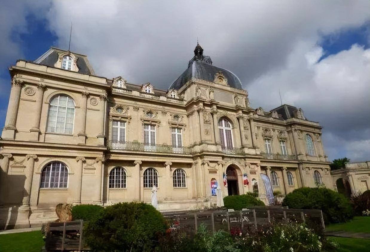 法国亚眠商学院金融硕士学位班申请注意什么?_留学生_国家_个人