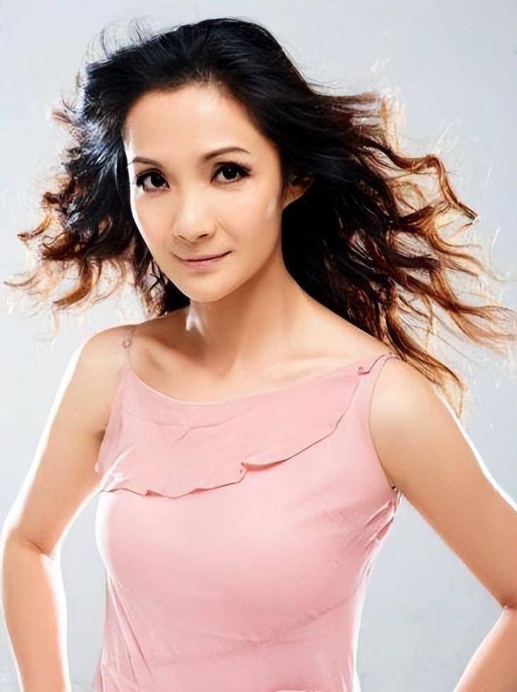演员李婷:隐瞒病情独自抗癌9年,葬礼上前夫与女儿哭成泪人_父母_角色