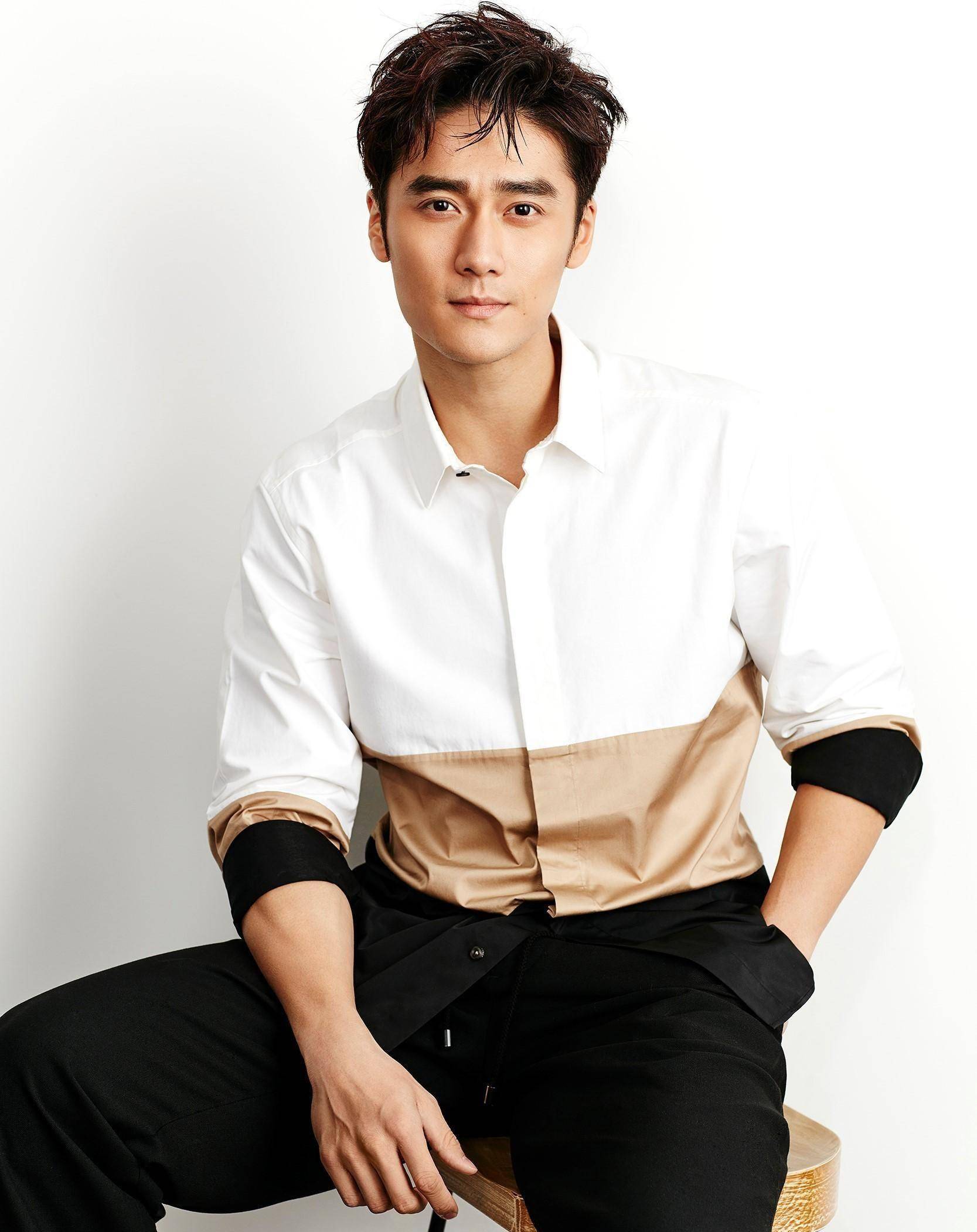 黄景瑜和迪丽热巴的绯闻一直没有得到澄清.