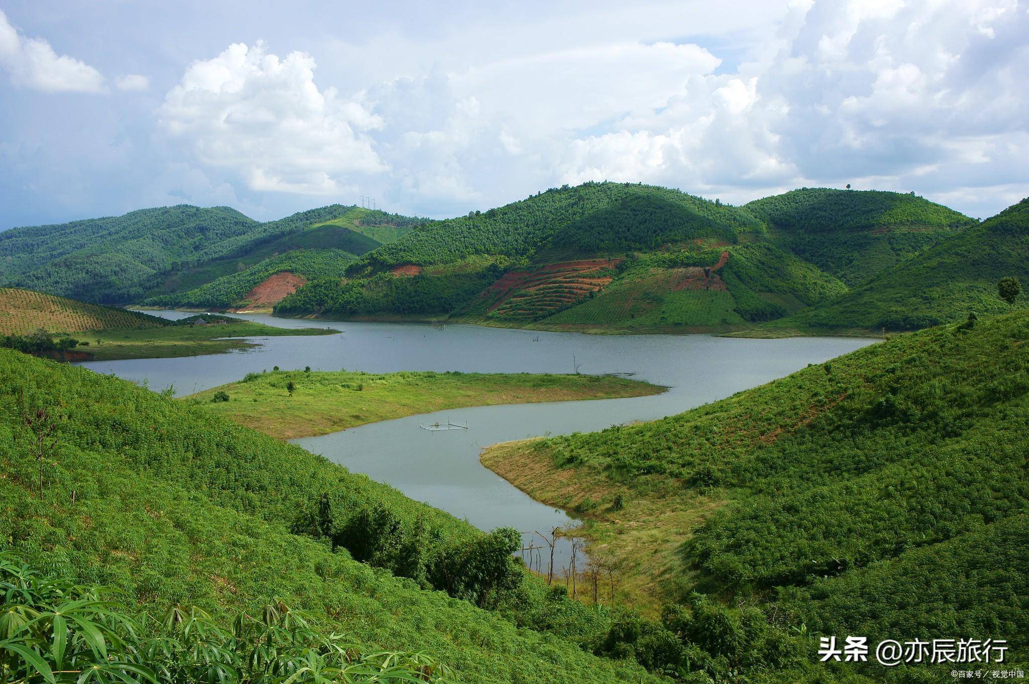 4.高州水库茂名市南海旅游岛是茂名市著名的风景区.